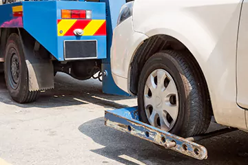 Top-Notch Wheel Lift Towing in The Dominion, TX